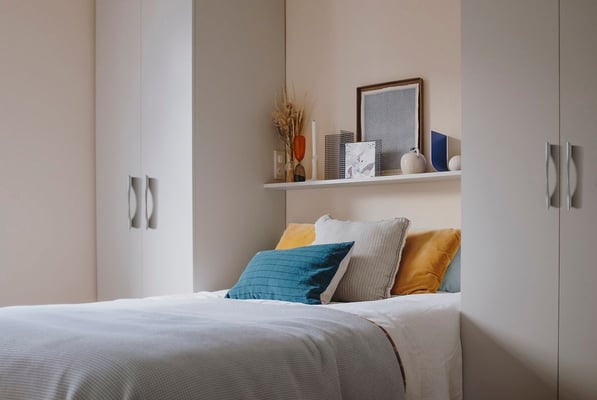 Chambre-paisible-avec-rangement-Perene