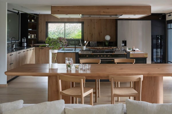Cuisine-chalet-authentique-bois-Perene