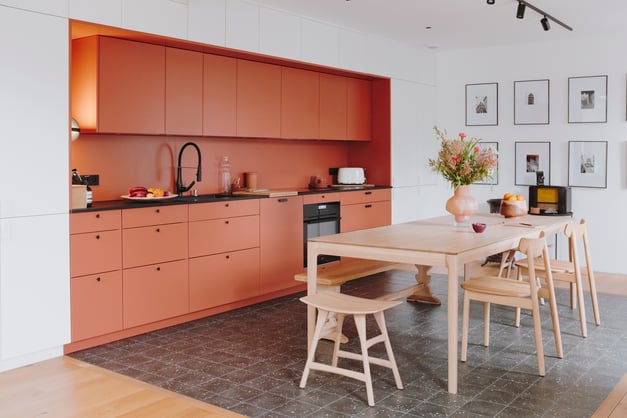 cuisine-originale-terracotta-color-block-perene