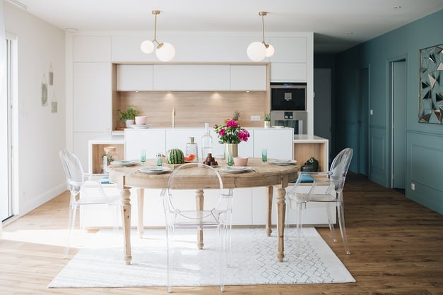 cuisine-blanche-design-perene-sur-mesure-chic-tendance_0