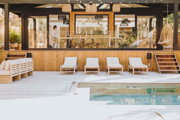 maison-exterieur-style-vacances-en-bord-de-mer-perene maison-exterieur-style-vacances-en-bord-de-mer-perene
