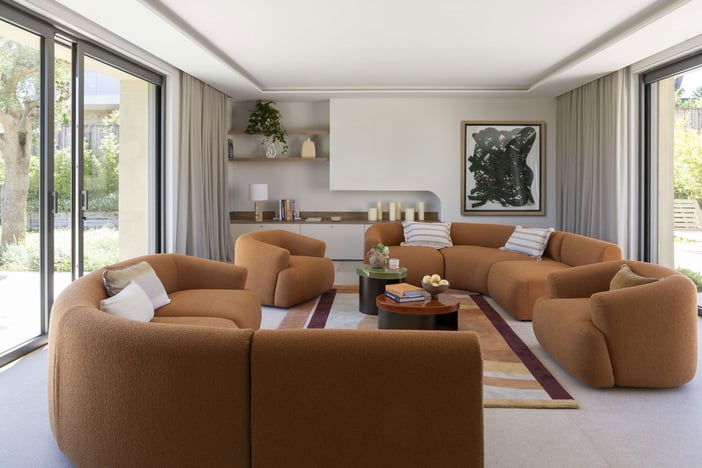 Renovation-totale-villa-montana-cuisine-ilot-central-salon-french-riviera Renovation-totale-villa-montana-cuisine-ilot-central-salon-french-riviera