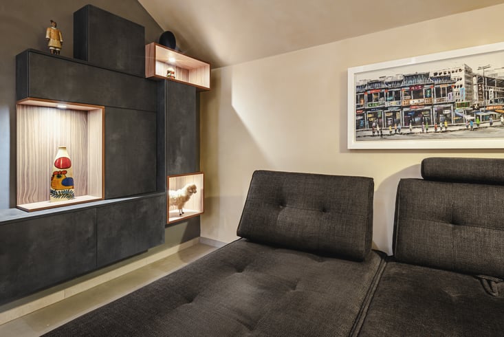 Niche%20d%C3%A9co%20noyer%20et%20b%C3%A9ton%20anthracite