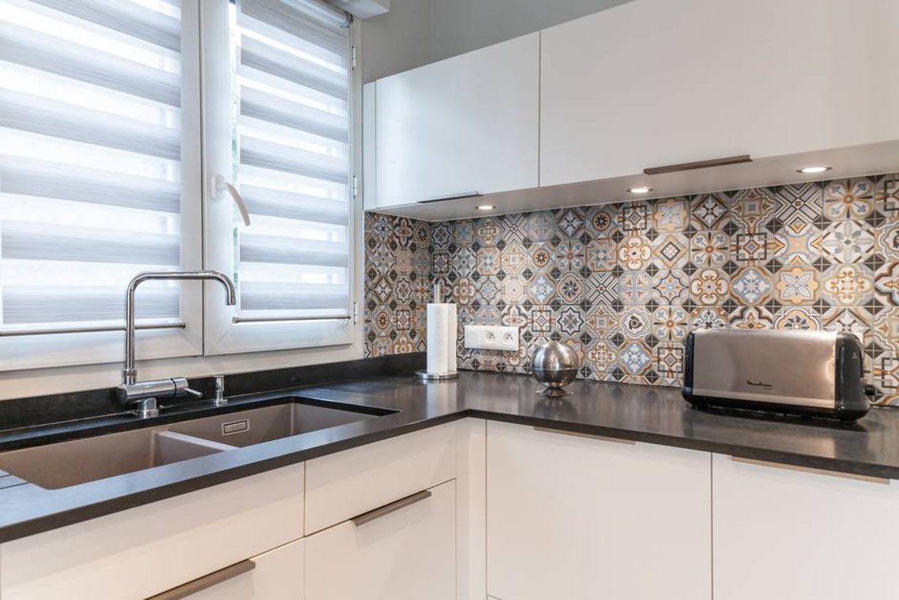 cuisine-sur-mesure-nimes-agencement-conception-carreau-de-ciment-moderne