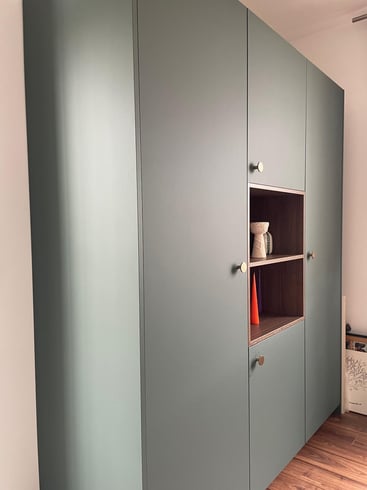 rangement surmesure bureau vert bois noyer