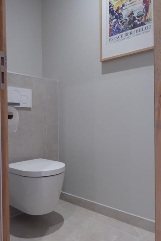 WC WC