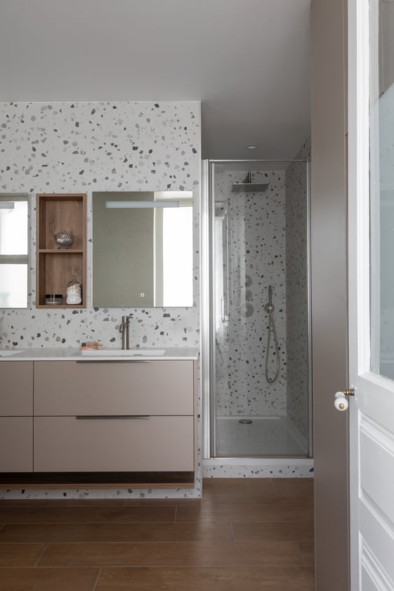 Salle de bain avec douche Perene