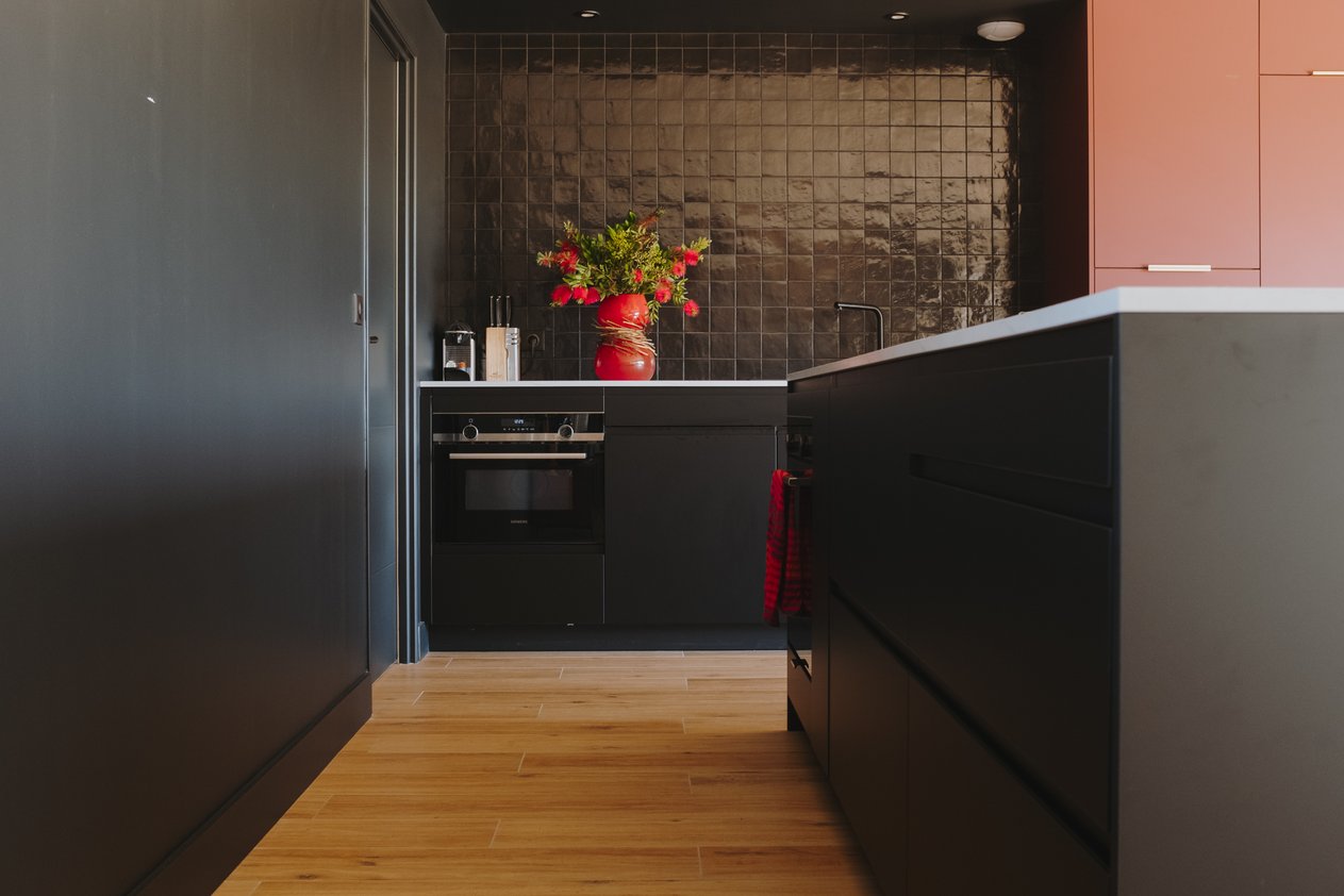 Cuisine contemporaine detail credence ilot central
