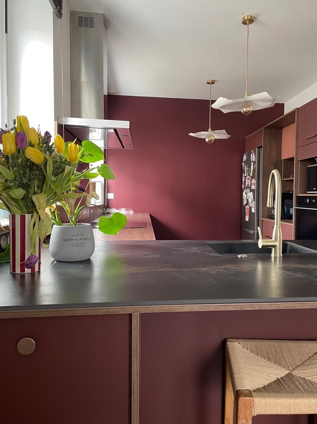 cuisine rouge et bois perene