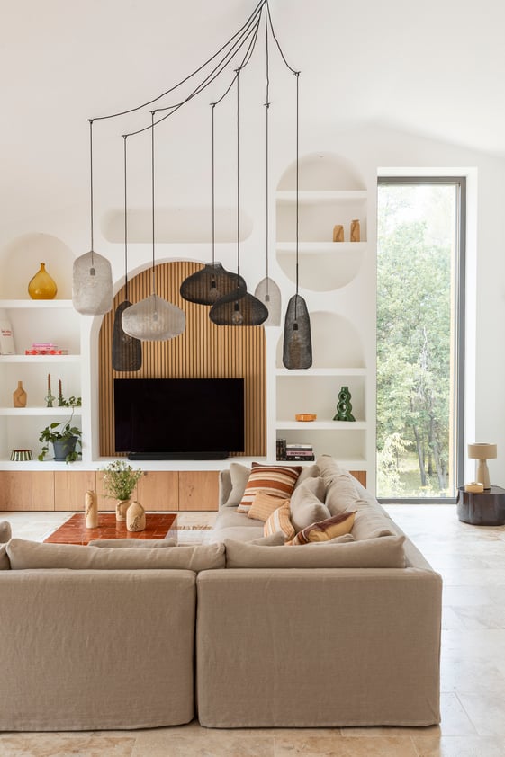 Salon détail niches et meuble TV 