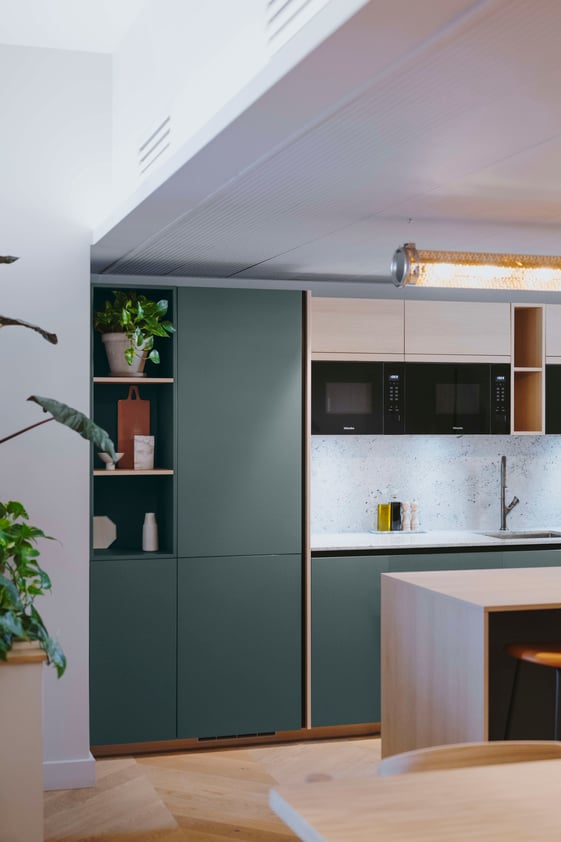 agencement-cuisine-finition-chene-lounge-verde-comodoro-perene agencement-cuisine-finition-chene-lounge-verde-comodoro-perene