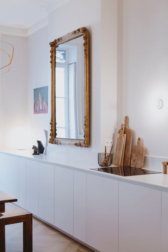 buffet-blanc-mat-dans-cuisine-perene
