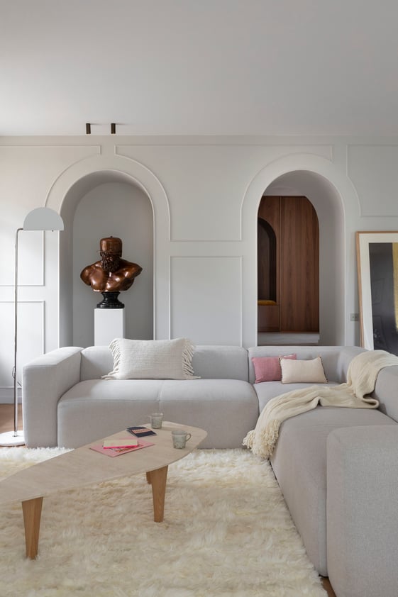 salon-design-contemporain-tons-neutre-perene-bordeaux salon-design-contemporain-tons-neutre-perene-bordeaux