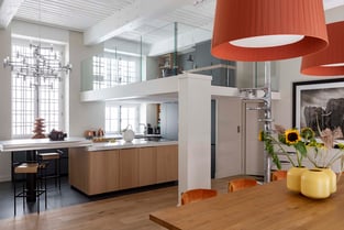 cuisine-ouverte-et-bureau-mezzanine-hotel-particulier-clermont-ferrand-perene cuisine-ouverte-et-bureau-mezzanine-hotel-particulier-clermont-ferrand-perene