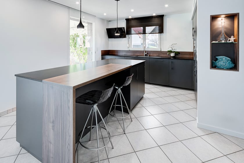 %C3%AFlot%20noir%20et%20bois%2C%20niche%20encastr%C3%A9e%20BD%2019_0 %C3%AFlot%20noir%20et%20bois%2C%20niche%20encastr%C3%A9e%20BD%2019_0