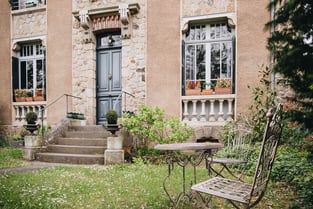 une ancienne maison de ville, rénovée par Perene Albi