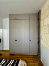 Un dressing qui épouse parfaitement cet intérieur d'époque, entièrement repensé