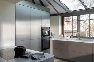 Cuisine grise blanche perene Cuisine grise blanche perene