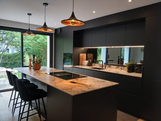 Cuisine Noir et ceramique veinée 2 Cuisine Noir et ceramique veinée 2