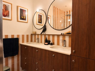 Vue d'ensemble de la salle de bain