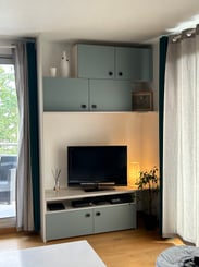 Meuble tv avec du rangement en bas et en haut vert Meuble tv avec du rangement en bas et en haut vert