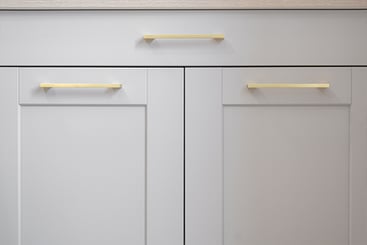 Meuble de cuisine gris - Perene Hyères