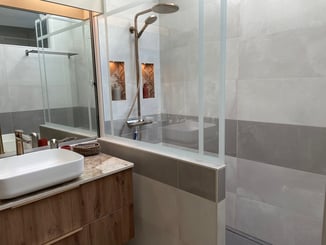 douche avec paroi