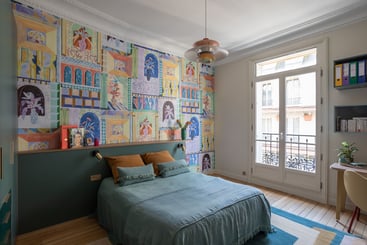 La chambre d'invités, aussi haute en couleur