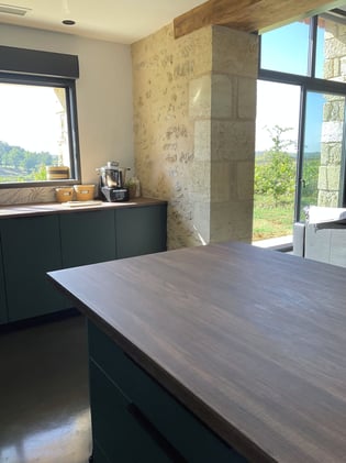 Le bois allié naturel du vert, dans la nature comme en cuisine.