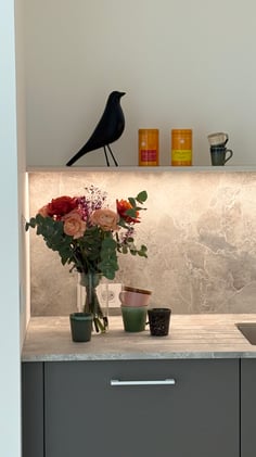 Zoom sur le détail du plan nervuré gris