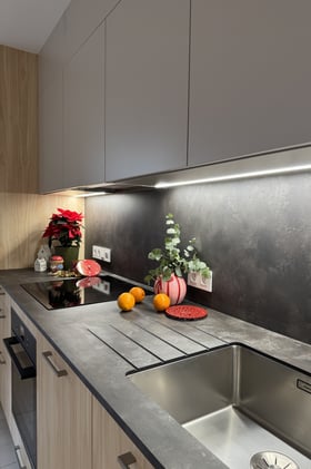 Zoom sur l'égouttoir intégré dans le plan