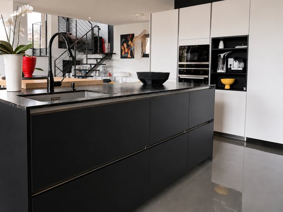 cuisine noire et blanche Perene Clermont Ferrand