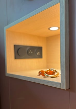 une tête de lit sur mesure terracotta