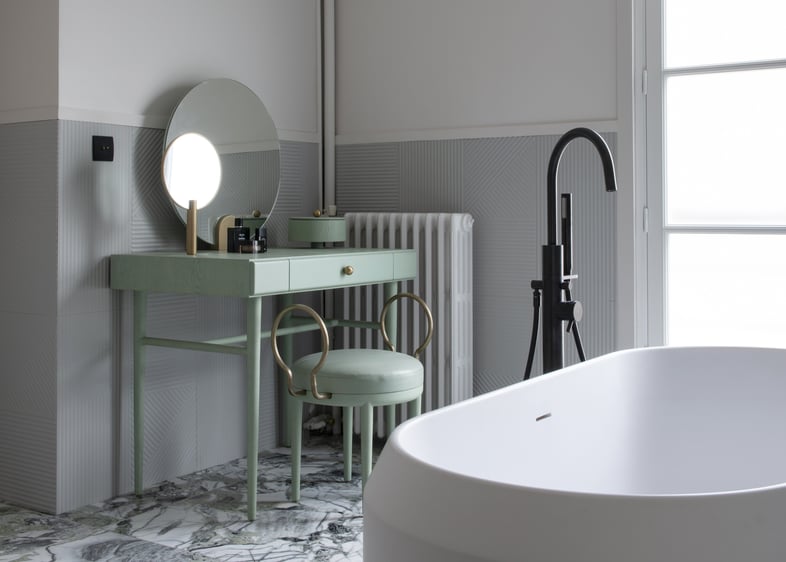 coiffeuse verte dans salle de bain Perene coiffeuse verte dans salle de bain Perene