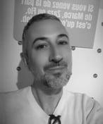 profil (1)