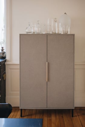 meuble type cabinet vaisselier dans cuisine perene 