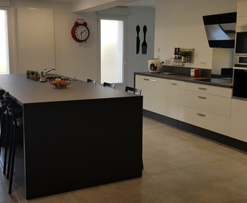 la-cuisine-de-marielle-jerome-une-cuisine-equipee-par-socooc-bourges