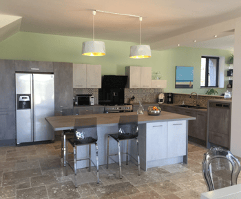 cuisine-contemporaine-aspect-beton-une-cuisine-equipee-par-socooc-dijon-quetigny
