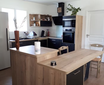 la-cuisine-de-sandrine-et-alexandre-une-cuisine-equipee-par-socooc-bordeaux-le-lac