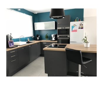 cuisine-association-gris-anthracite-et-chene-vintage-une-cuisine-equipee-par-socooc-agen