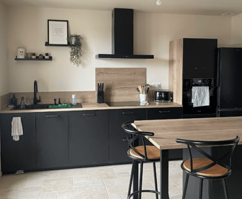 cuisine noir et bois 2