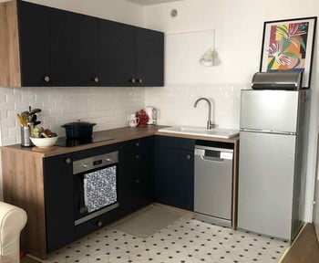 Un projet imaginé avec nos clients et installé par notre équipe, mêlant design, fonctionnalité et qualité 💚 Merci pour leur confiance !