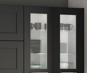 Fa%C3%A7ade-vitrine-pila-noir