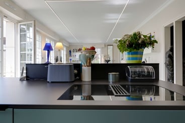 CUISINE OUVERTE AVEC ILOT CENTRAL