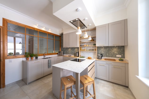 Cuisine bois et gris Perene Tours