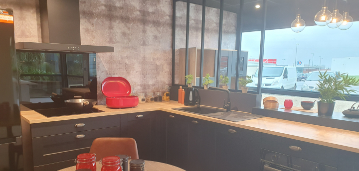 bandeau_magasin_droit-socooc-cuisines-equipees-dinan-exposition%209