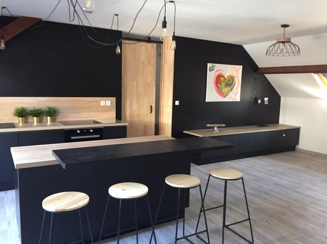 une-cuisine-la-fois-elegante-et-chaleureuse-une-cuisine-equipee-par-socooc-boulogne-sur-mer