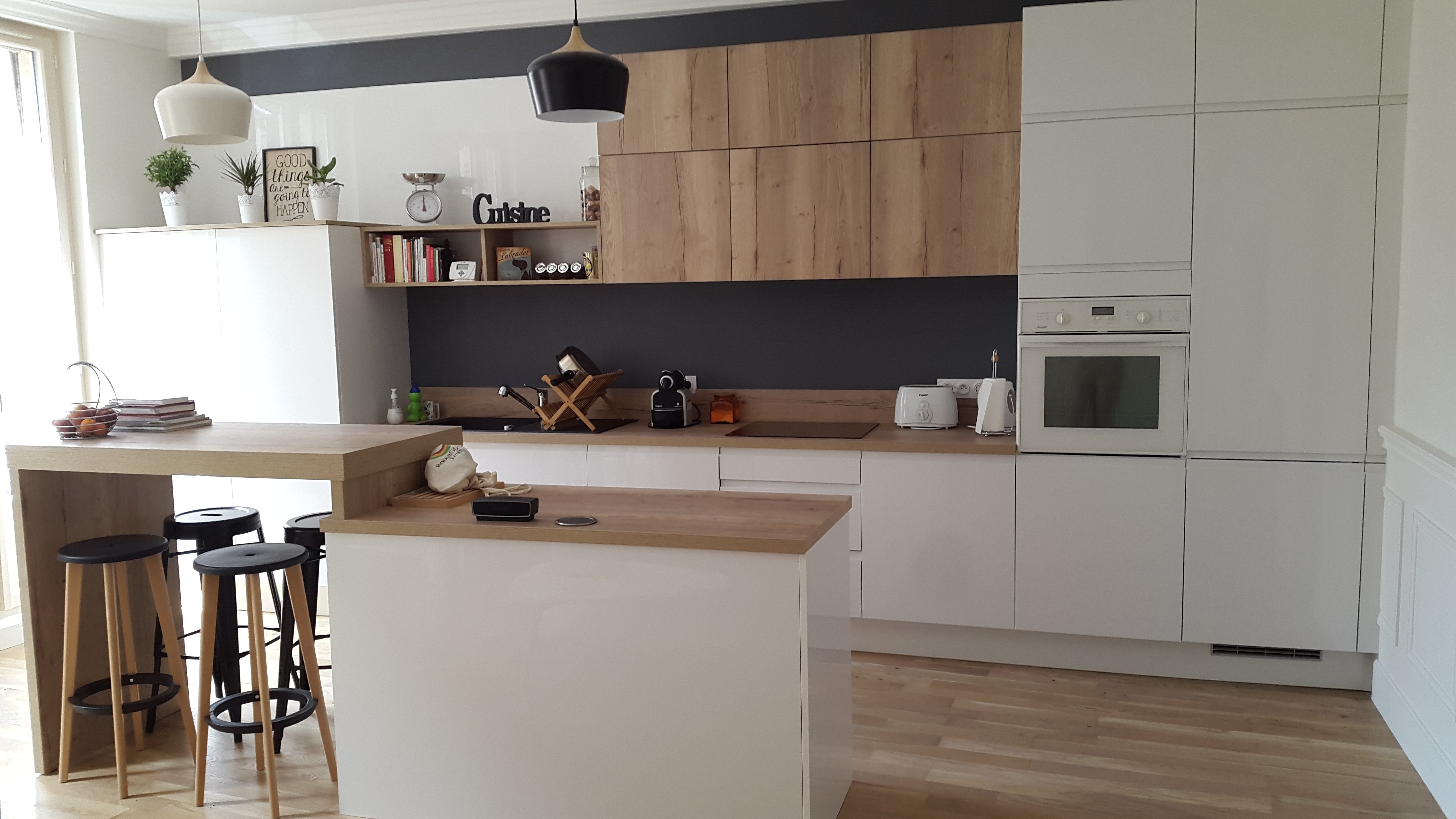 cuisine-moderne-sans-poignees-une-cuisine-equipee-par-socooc-dijon-quetigny