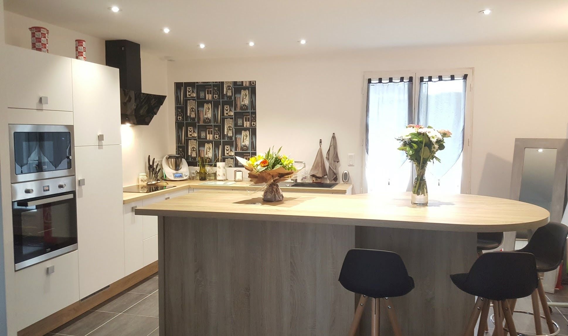 cuisine-branchee-conviviale-une-cuisine-equipee-par-socooc-poitiers