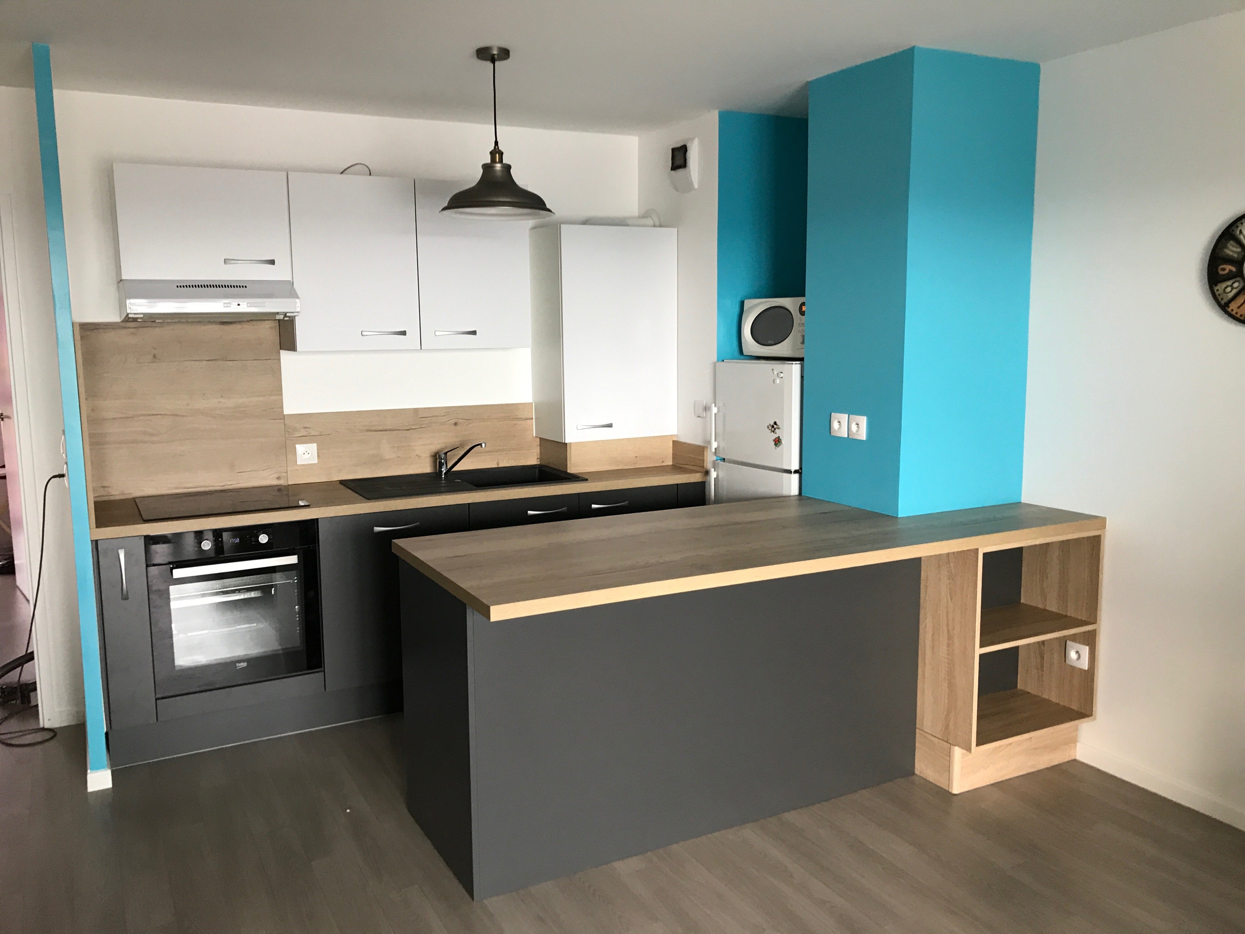 cuisine-en-double-lienaire-une-cuisine-equipee-par-socooc-caen